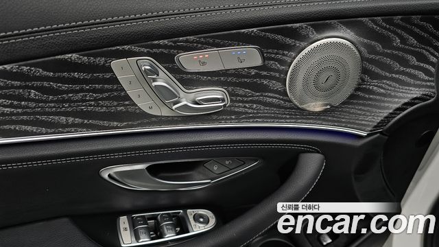 Mercedes-Benz E-Class E350 4MATIC AMG Line