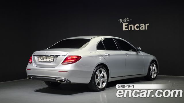 Mercedes-Benz E-Class E200 Avantgarde