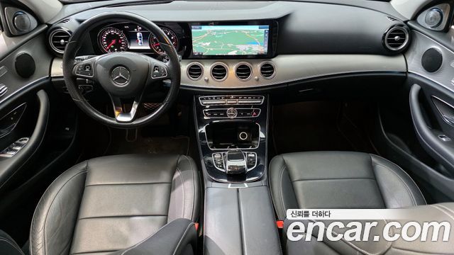 Mercedes-Benz E-Class E200 Avantgarde