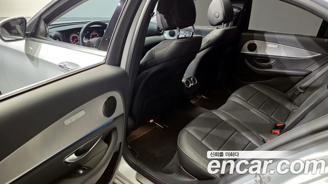 Mercedes-Benz E-Class E200 Avantgarde