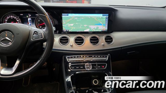 Mercedes-Benz E-Class E200 Avantgarde