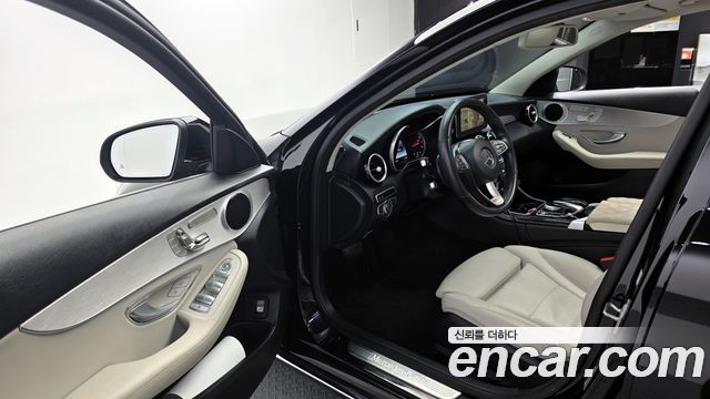 Mercedes-Benz C-Class C200 Avantgarde