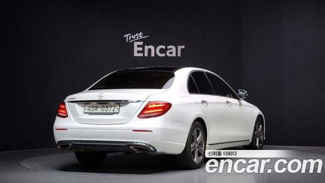 Mercedes-Benz E-Class E300 Avantgarde