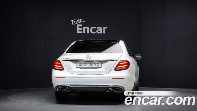 Mercedes-Benz E-Class E300 Avantgarde