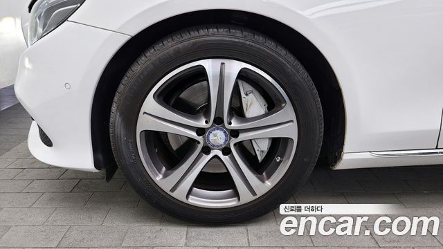 Mercedes-Benz E-Class E300 Avantgarde