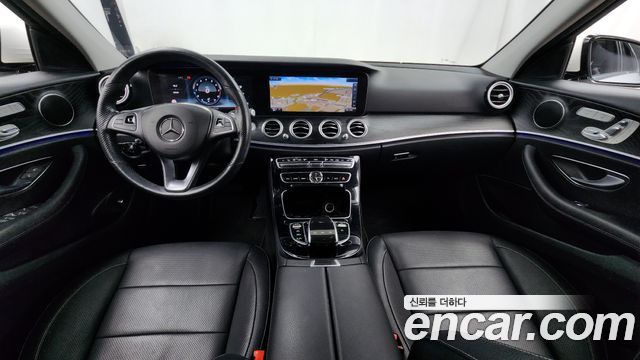 Mercedes-Benz E-Class E300 Avantgarde