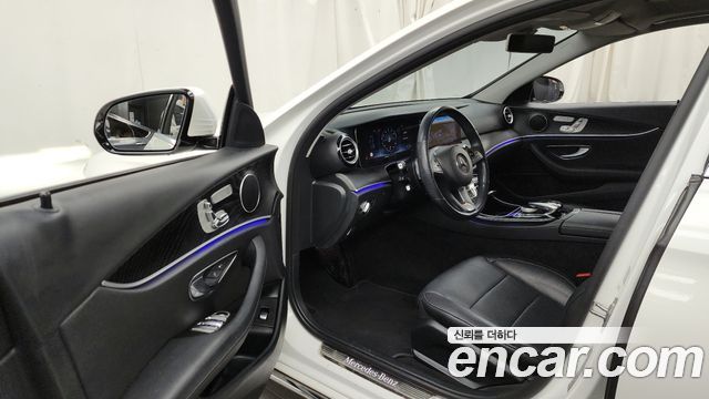 Mercedes-Benz E-Class E300 Avantgarde