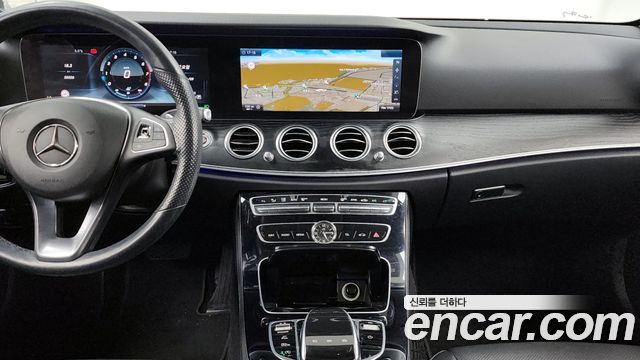 Mercedes-Benz E-Class E300 Avantgarde