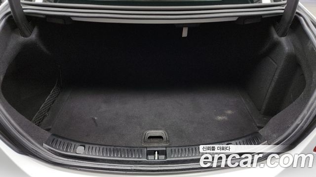 Mercedes-Benz E-Class E300 Avantgarde