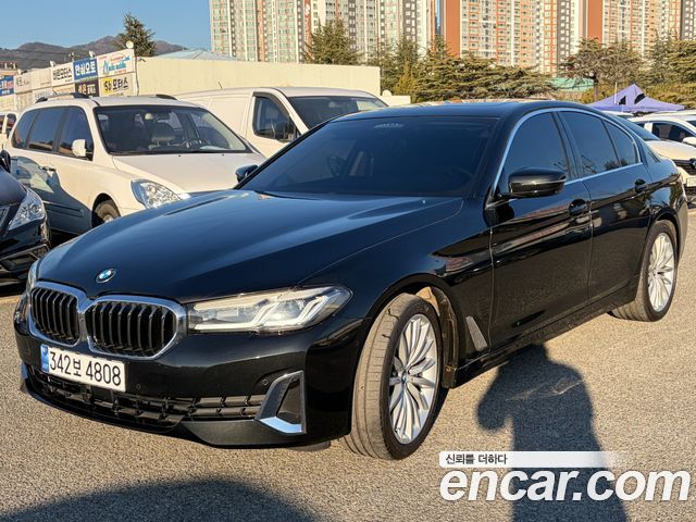BMW 5-Series 530i Luxury