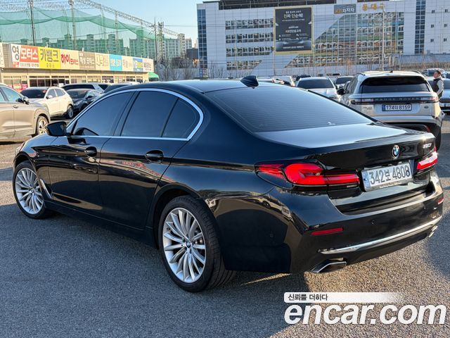 BMW 5-Series 530i Luxury