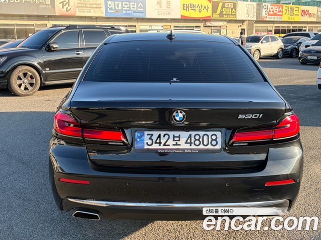BMW 5-Series 530i Luxury