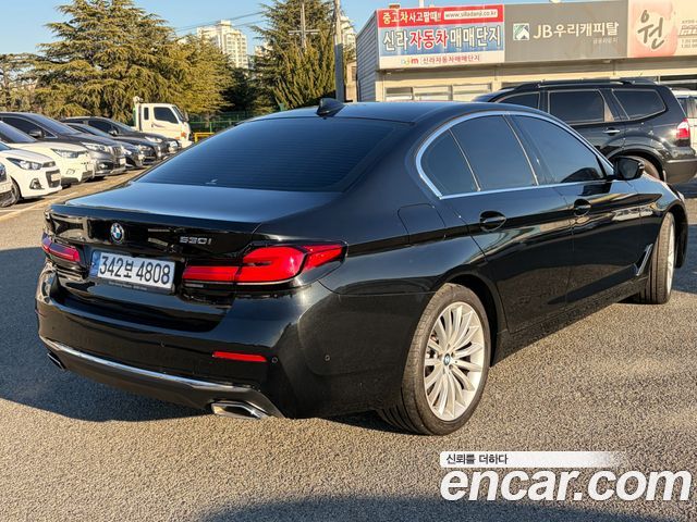 BMW 5-Series 530i Luxury