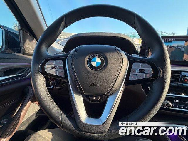 BMW 5-Series 530i Luxury