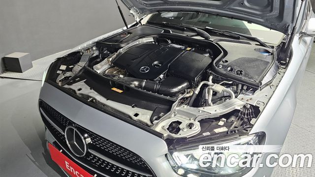 Mercedes-Benz E-Class E220d 4MATIC AMG Line