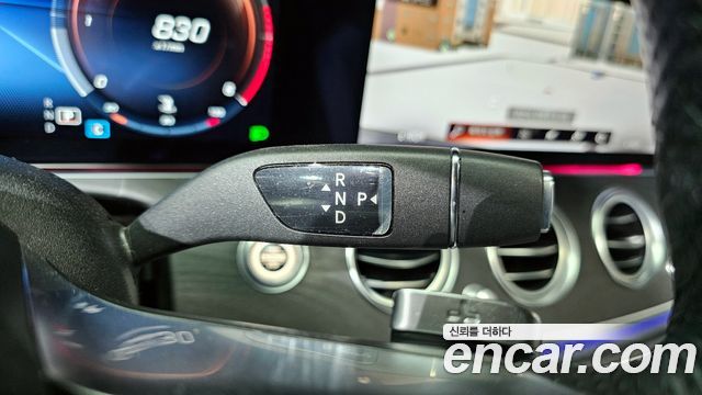 Mercedes-Benz E-Class E220d 4MATIC AMG Line