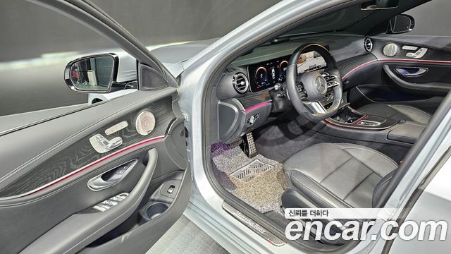 Mercedes-Benz E-Class E220d 4MATIC AMG Line