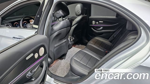 Mercedes-Benz E-Class E220d 4MATIC AMG Line