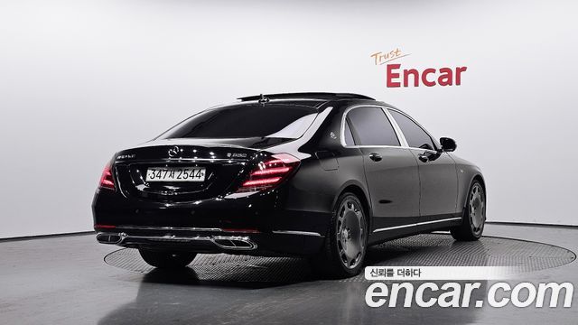 Mercedes-Benz S-Class Maybach S560