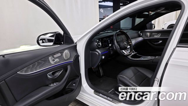 Mercedes-Benz E-Class E350 4MATIC AMG Line