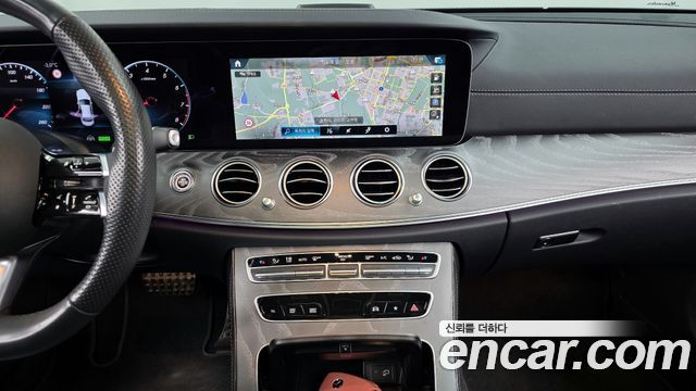 Mercedes-Benz E-Class E350 4MATIC AMG Line