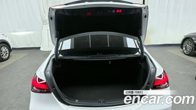 Mercedes-Benz E-Class E350 4MATIC AMG Line