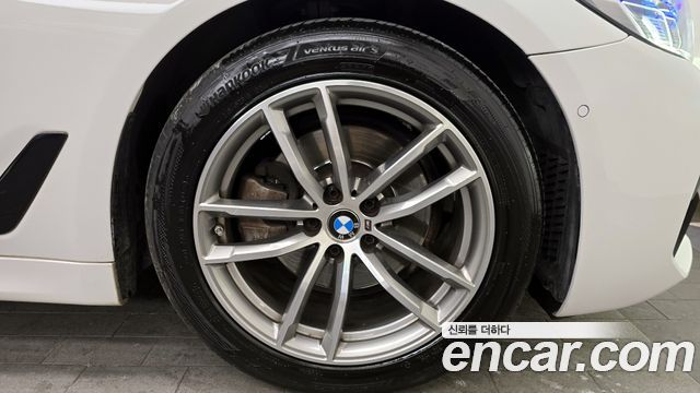 BMW 5-Series 520d M Sport package