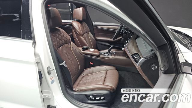 BMW 5-Series 530i M Sport Package