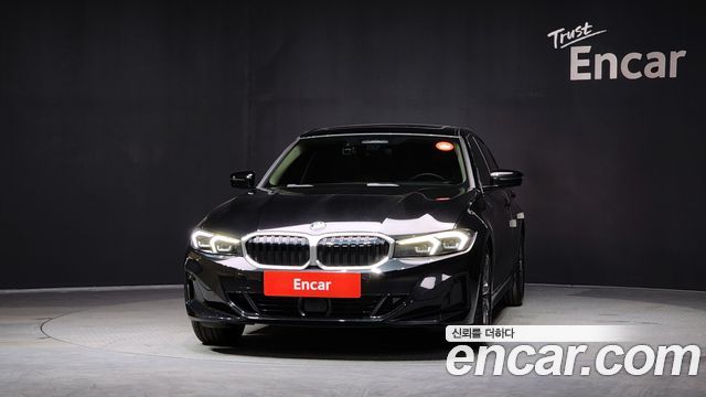 BMW 3-Series 320i