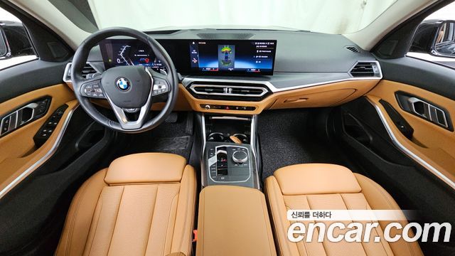 BMW 3-Series 320i