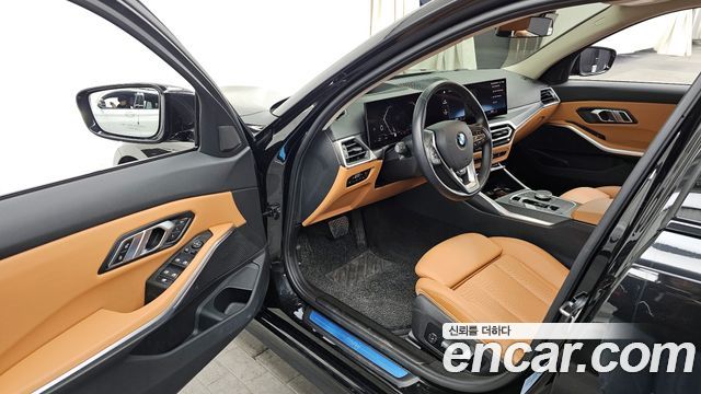 BMW 3-Series 320i