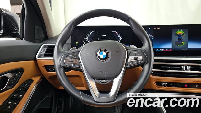 BMW 3-Series 320i