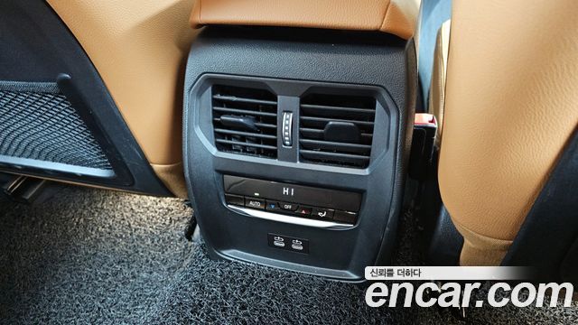BMW 3-Series 320i