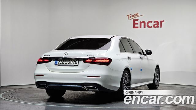 Mercedes-Benz E-Class E220d 4MATIC AMG Line