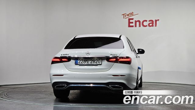 Mercedes-Benz E-Class E220d 4MATIC AMG Line