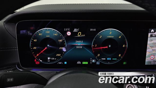 Mercedes-Benz E-Class E220d 4MATIC AMG Line