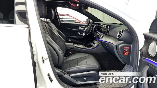 Mercedes-Benz E-Class E220d 4MATIC AMG Line