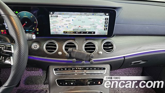 Mercedes-Benz E-Class E220d 4MATIC AMG Line