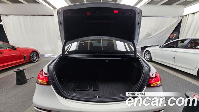 Mercedes-Benz E-Class E220d 4MATIC AMG Line