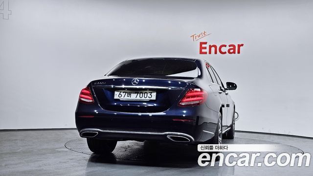 Mercedes-Benz E-Class E220d Exclusive