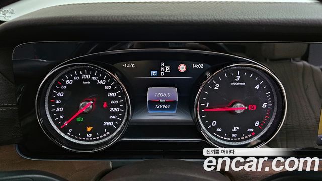 Mercedes-Benz E-Class E220d Exclusive