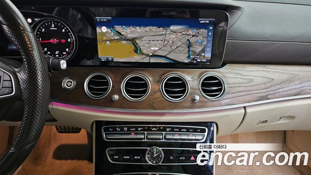 Mercedes-Benz E-Class E220d Exclusive