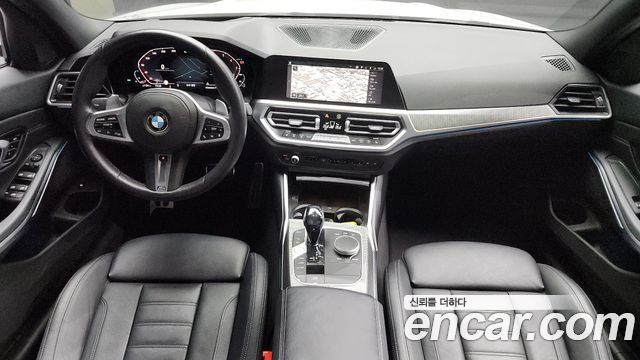 BMW 3-Series 330e M Sport