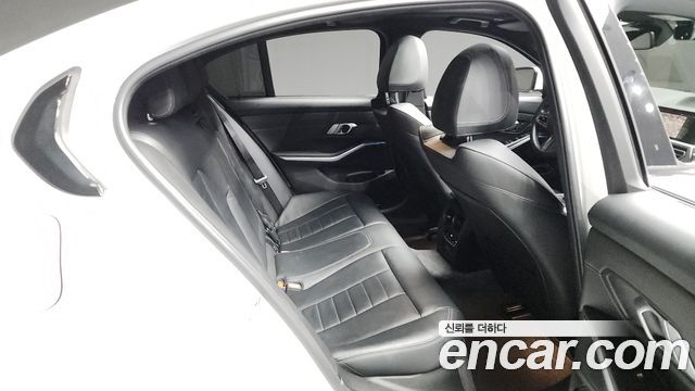 BMW 3-Series 330e M Sport
