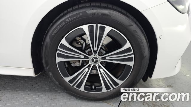 Mercedes-Benz E-Class E200 Avantgarde