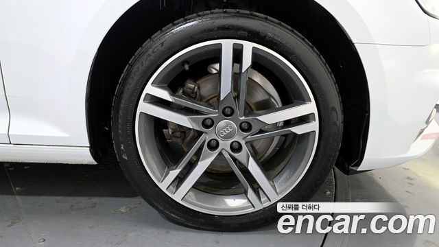 Audi A4 40 TFSI Premium
