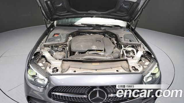 Mercedes-Benz E-Class E350 4MATIC AMG Line