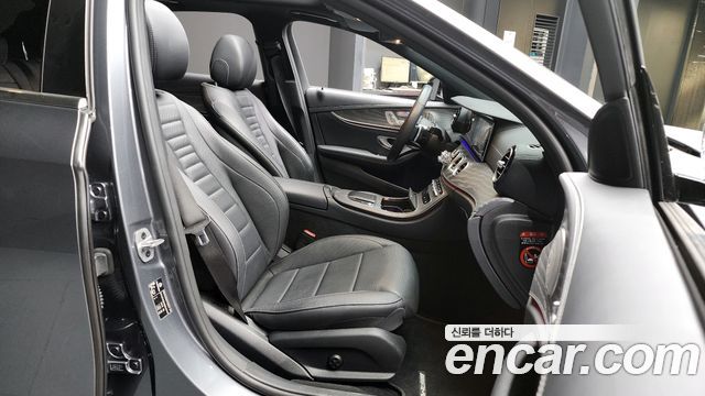 Mercedes-Benz E-Class E350 4MATIC AMG Line