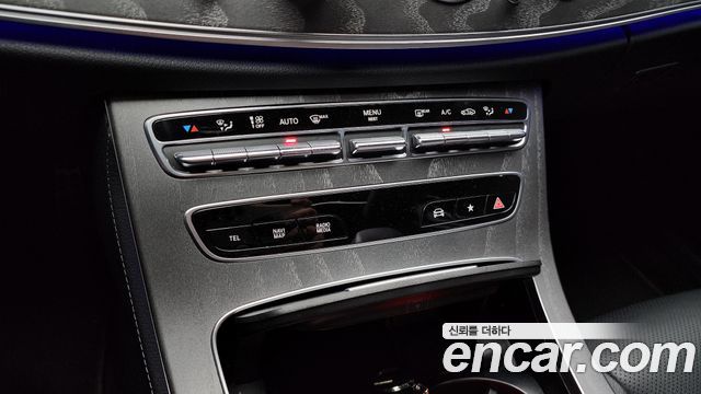 Mercedes-Benz E-Class E350 4MATIC AMG Line