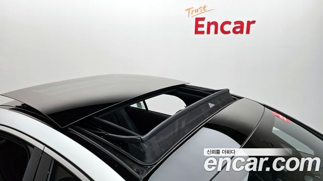 Mercedes-Benz E-Class E300 4MATIC Exclusive